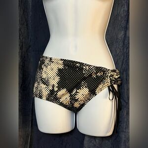 Malia Miller Women’s Bikini Bottoms Size 4 NWOT